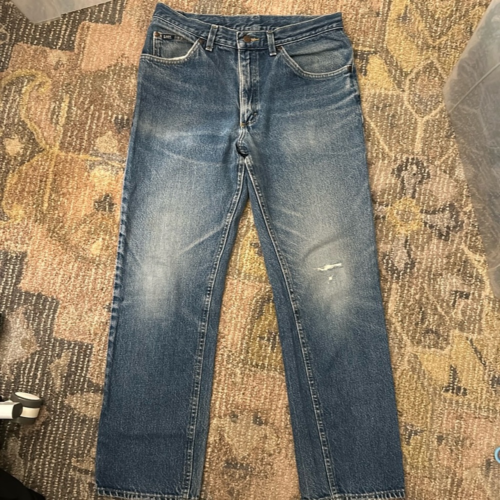 Lee vintage straight leg jeans 32 x 30 great wash & distressed knee